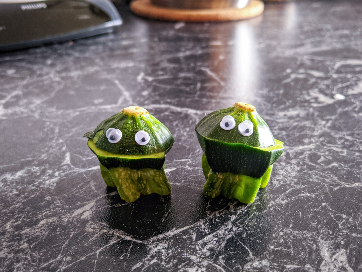 Chini and Gette Zucchini Courgette Googly Eyes @snaepshots by @fraenk