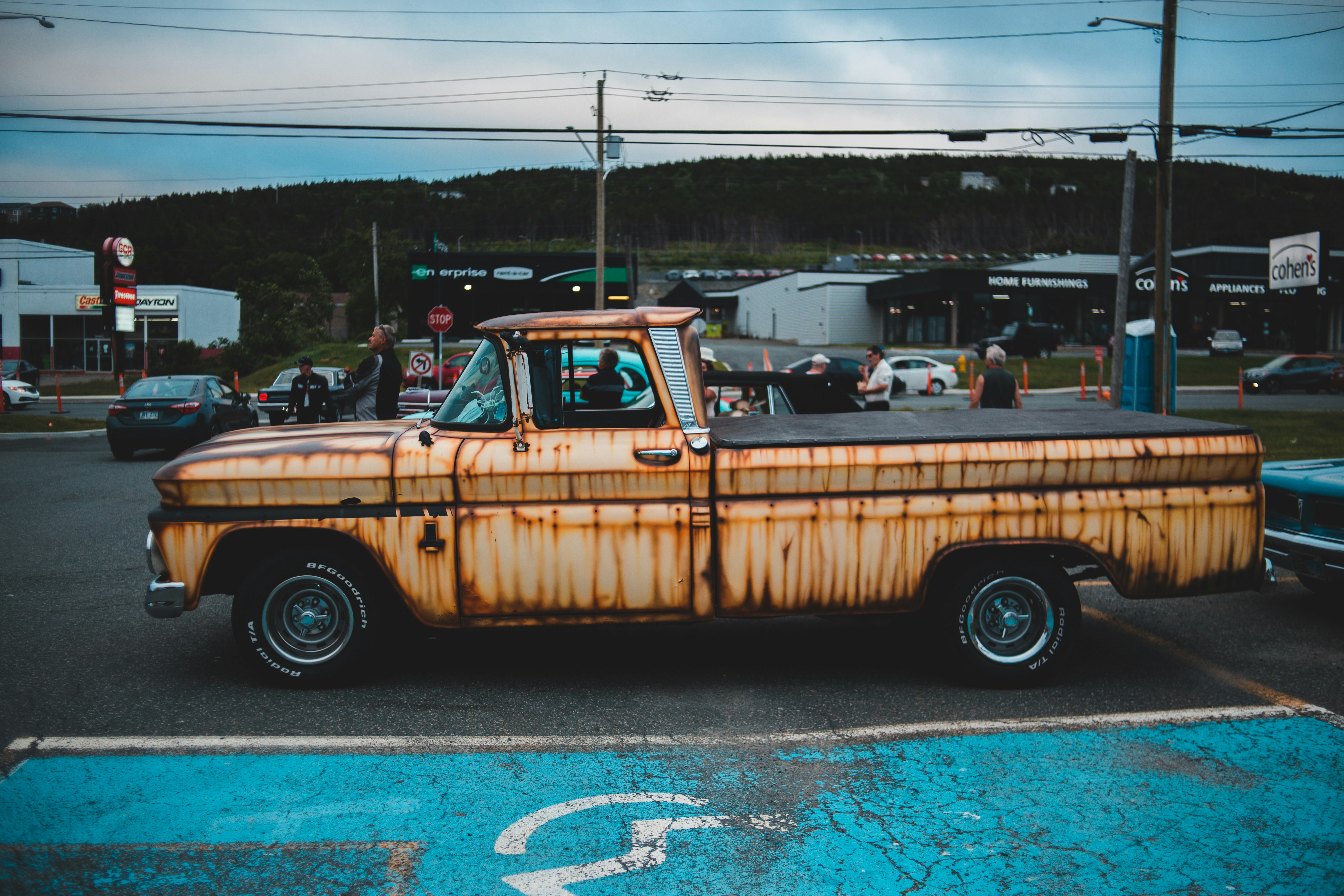 erik-mclean-FFE_VhlYDM8-unsplash.jpg