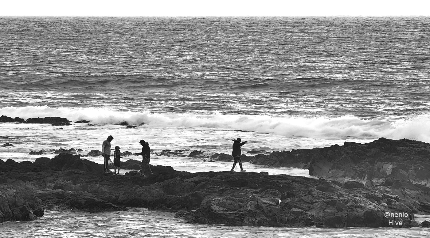 fishing-003-bw.jpg