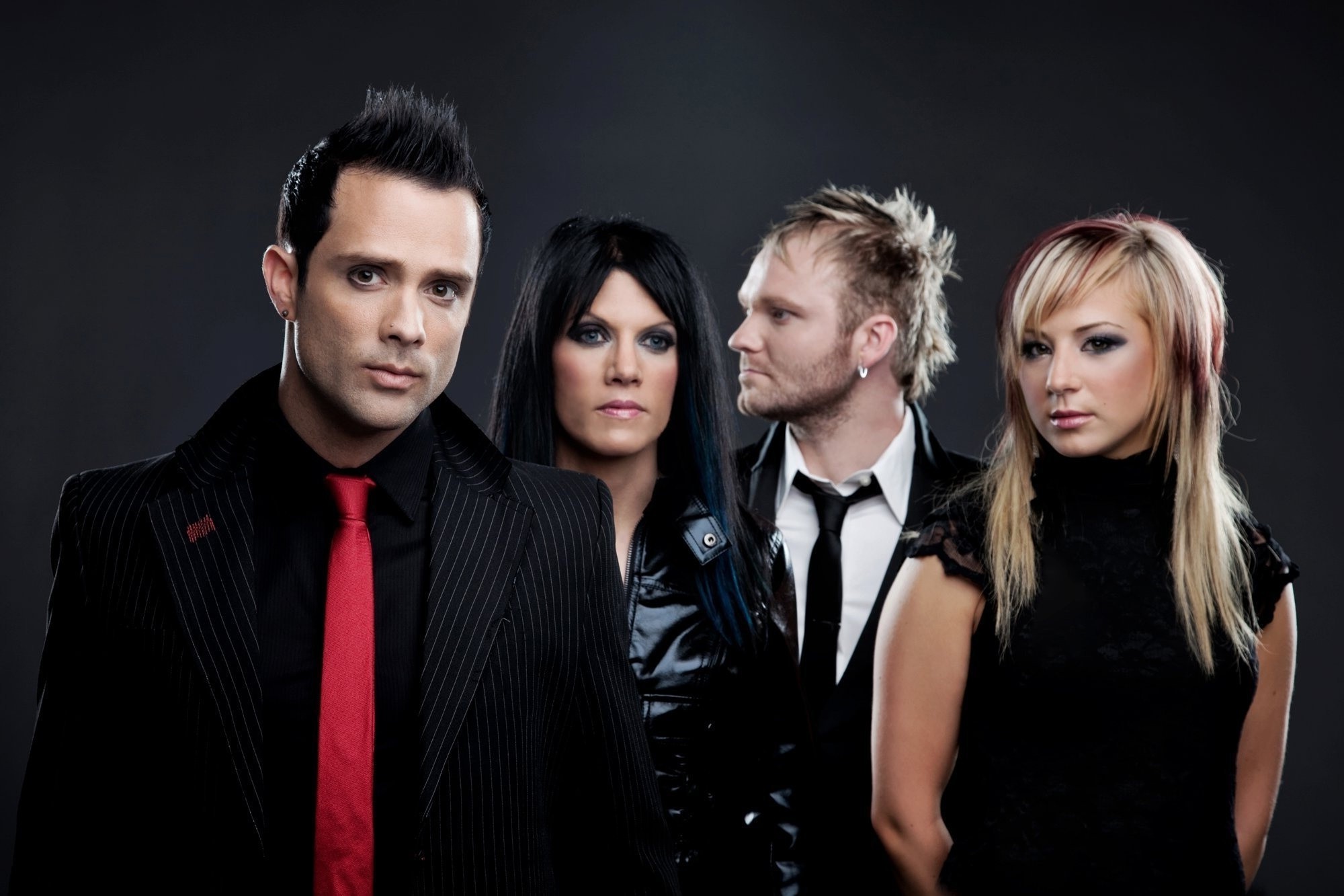 103785-Skillet_band-Jen_Ledger-John_Cooper-Korey_Cooper-Ben_Kasica.jpg