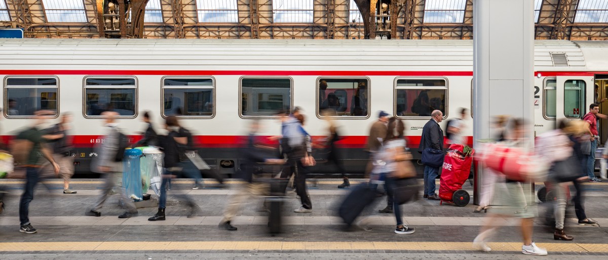 train_milan_railway_station_human_seemed_transport_person_wagon-226359.jpg