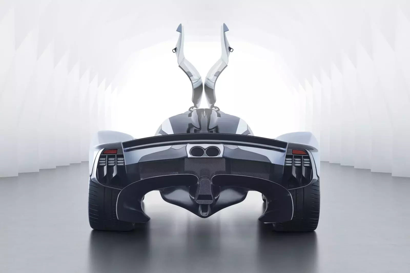 aston-martin-valkyrie backview