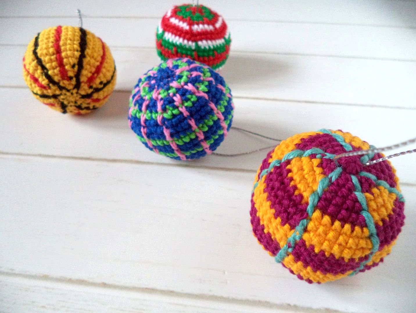 m_bolitas decorativas a crochet_khawamaru.jpg