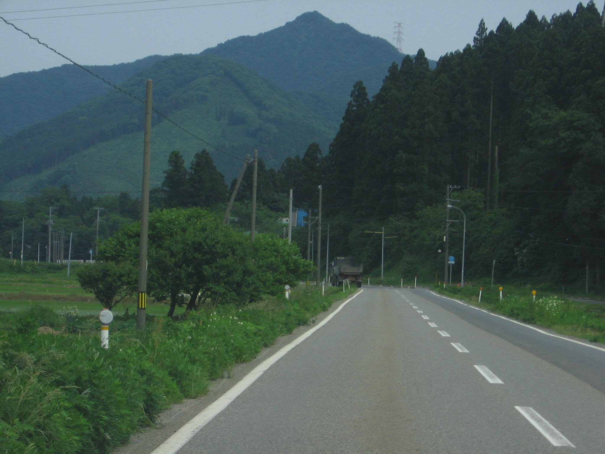 050driving_to_the_dam_near_muramatsu (4).JPG