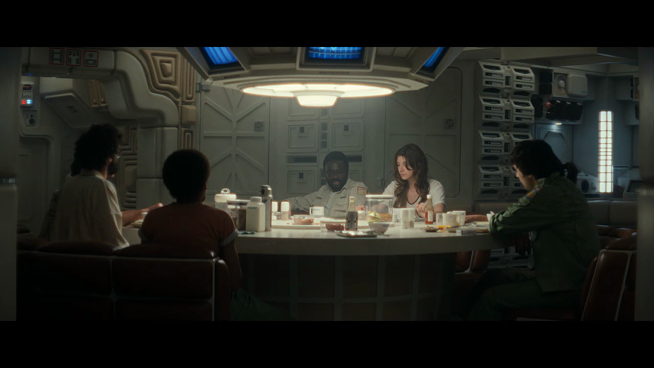 Alien Earth S01E01 720p.mkv_20250828_220658.228.png