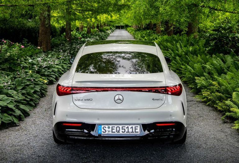 2022-mercedes-benz-eqs-REAR-VIEW.jpg