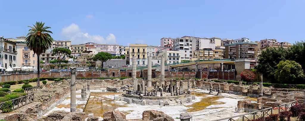 1024px-Ancient_Roman_market_place_and_Serapis_temple_panorama_-_Pozzuoli_-_Campania_-_Italy_-_July_11th_2013.jpg