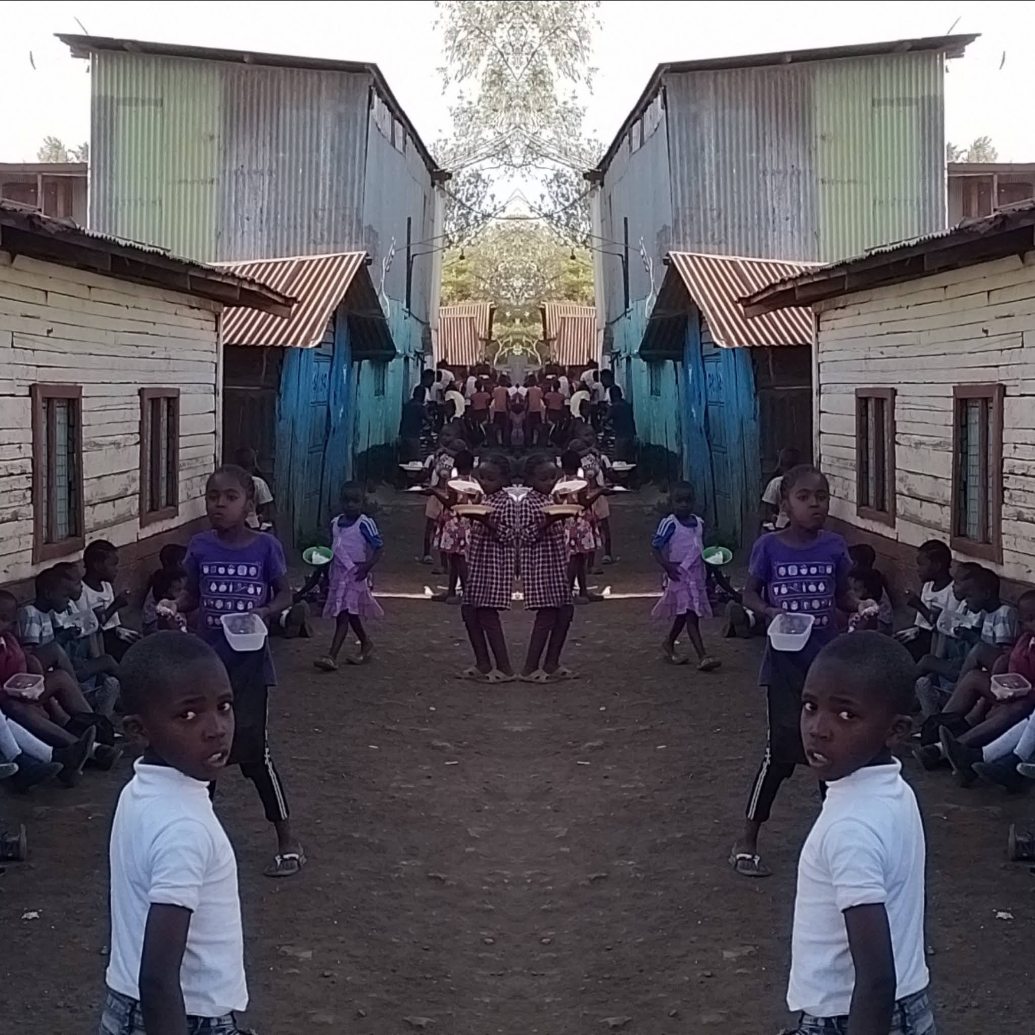 1649603973_mirror.jpg