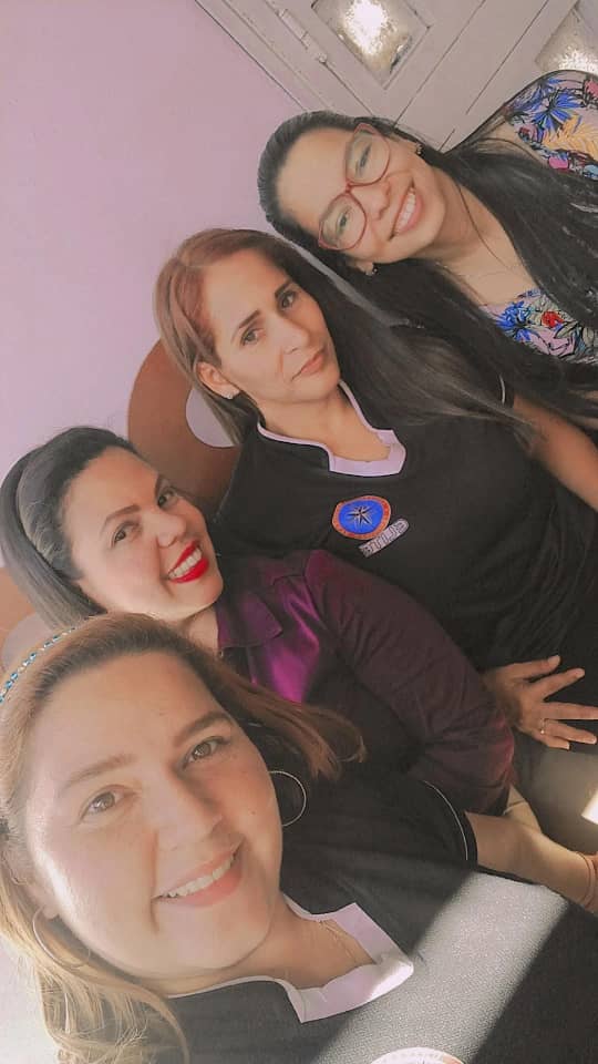 mi equipo - mis amigas.jpg