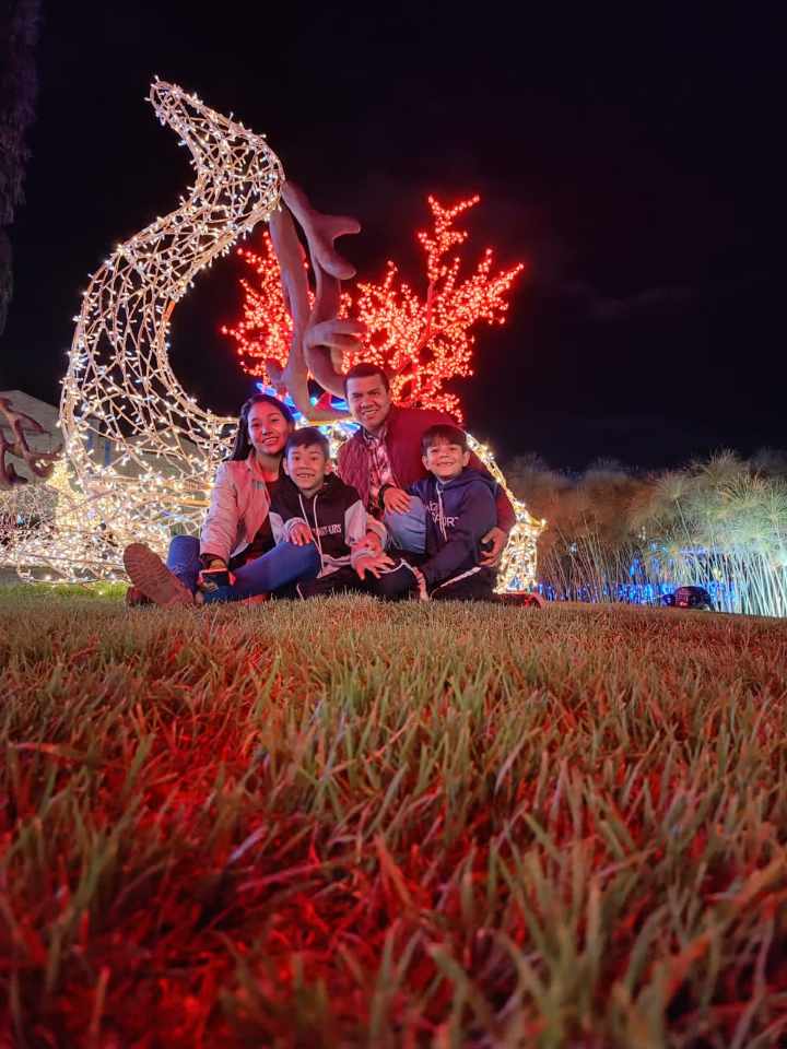 leandro familia luces navidad 4.jpg