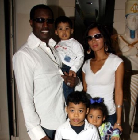 Wesley Snipes's wife and kids 3.jpg