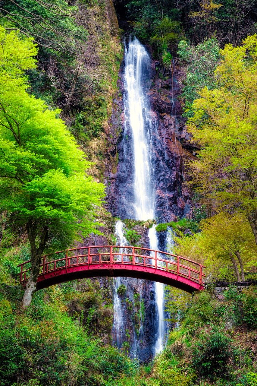 waterfall-7962263_1280.jpg