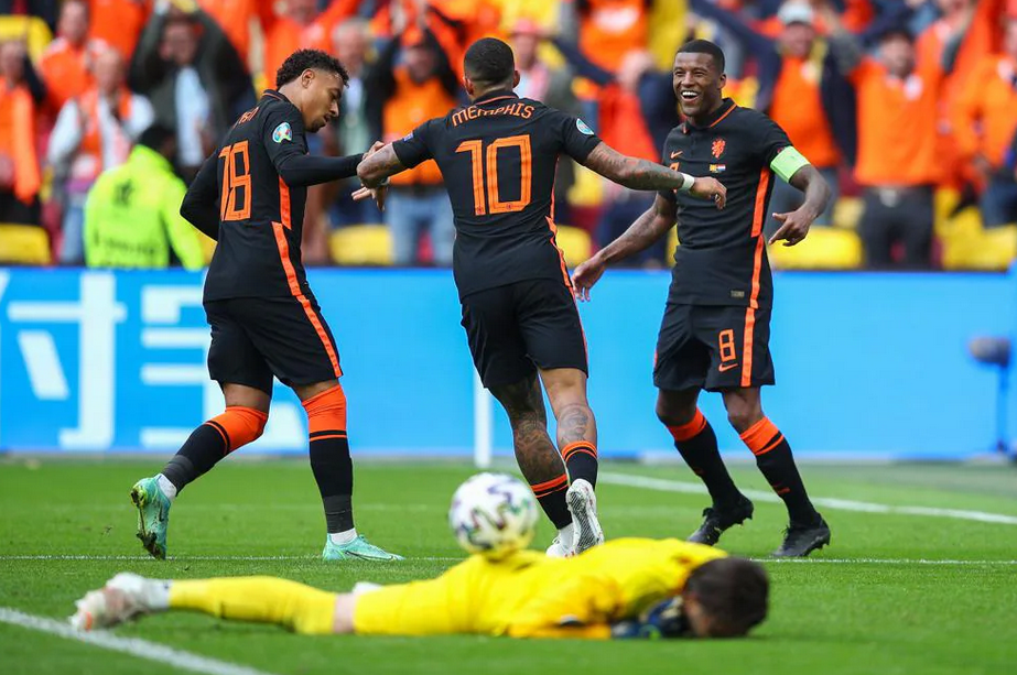 17.-Eurocopa-Belgica-Dinamarca-Holanda-Austria-holanda-gol.png
