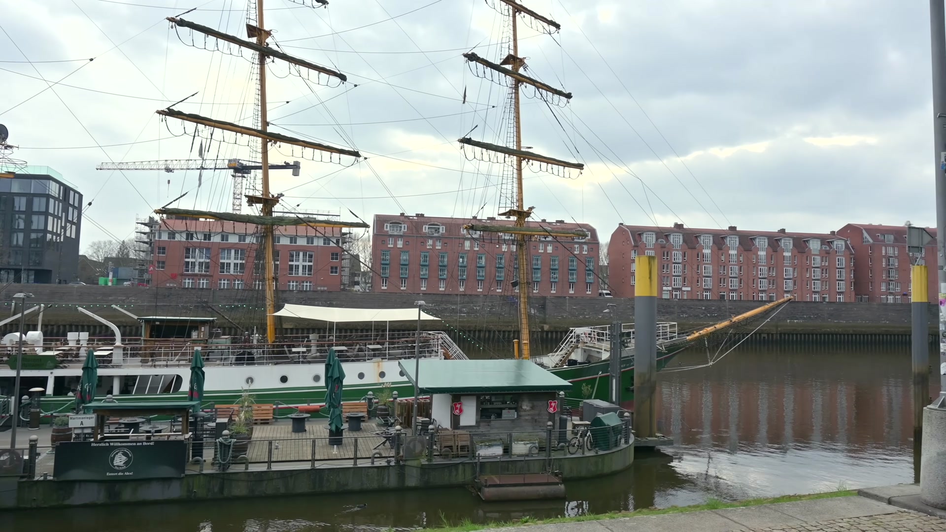 463.jpg