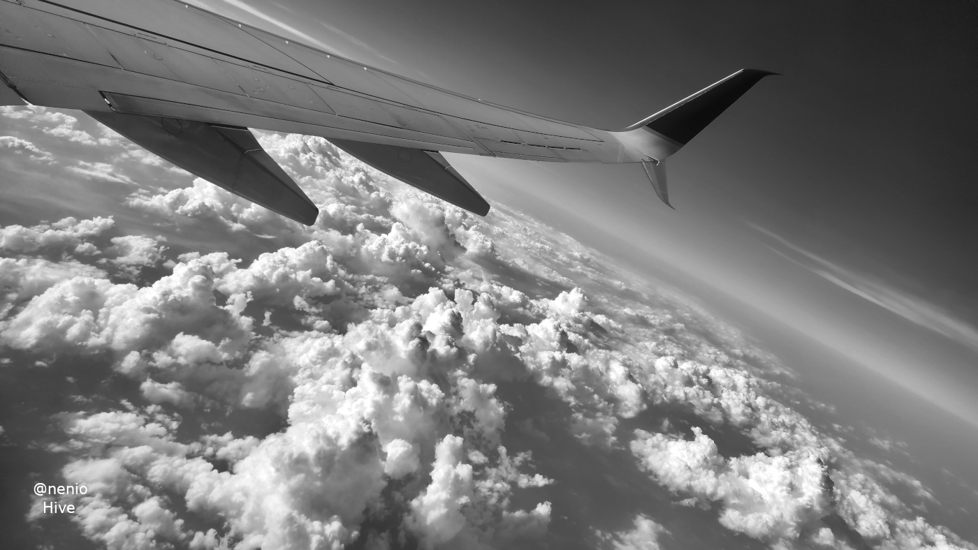flying-clouds-012-bw.jpg