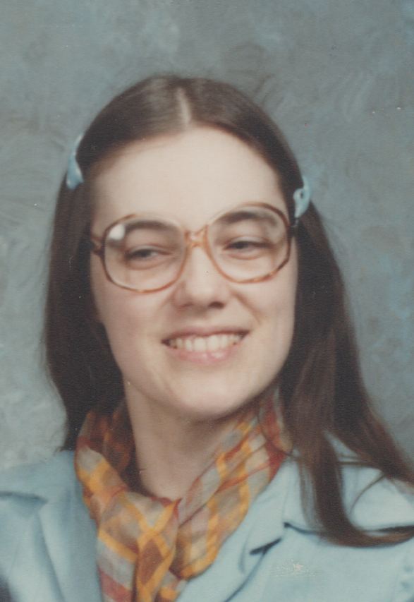 1982-09 - Smiling Glasses Marilyn, Head Shot, 1pic.png