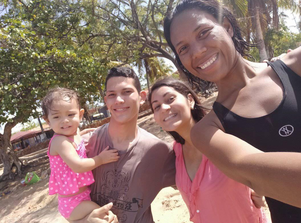 Anécdota: Un viernes de playa con mi prima y su famnilia // Por @ljtorres2  | PeakD