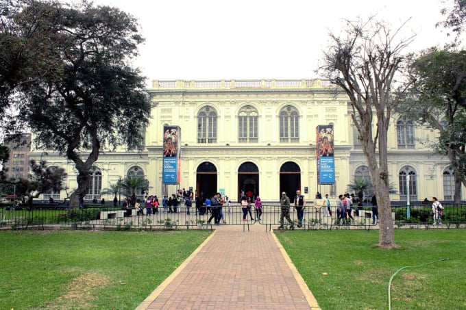 Fachada_del_Museo_de_Arte_de_Lima_-_Por_Nina_Gavancho-680x453.jpg