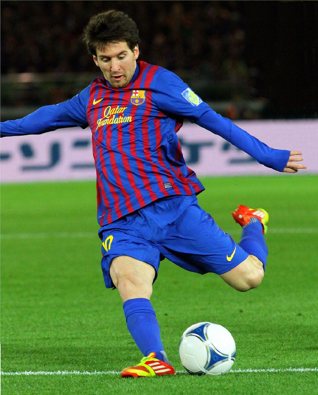 1024px-Lionel_Messi,_Player_of_FC_Barcelona_team.JPG