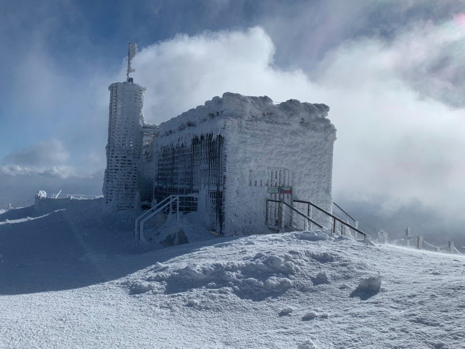 Budynek czeskiej poczty na szczycie Śnieżki / Czech Post on Mt. Śnieżka