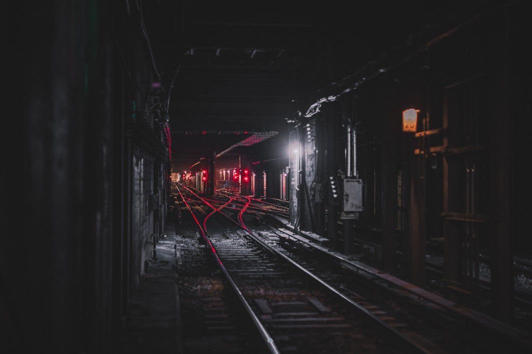 negative-space-underground-subway-train-tunnel-andre-benz-thumb-1.jpg