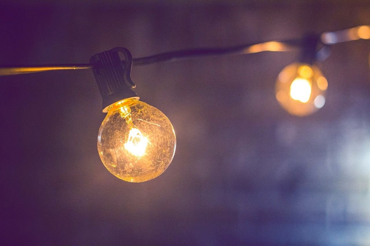light-bulb-1867166_1280.jpg