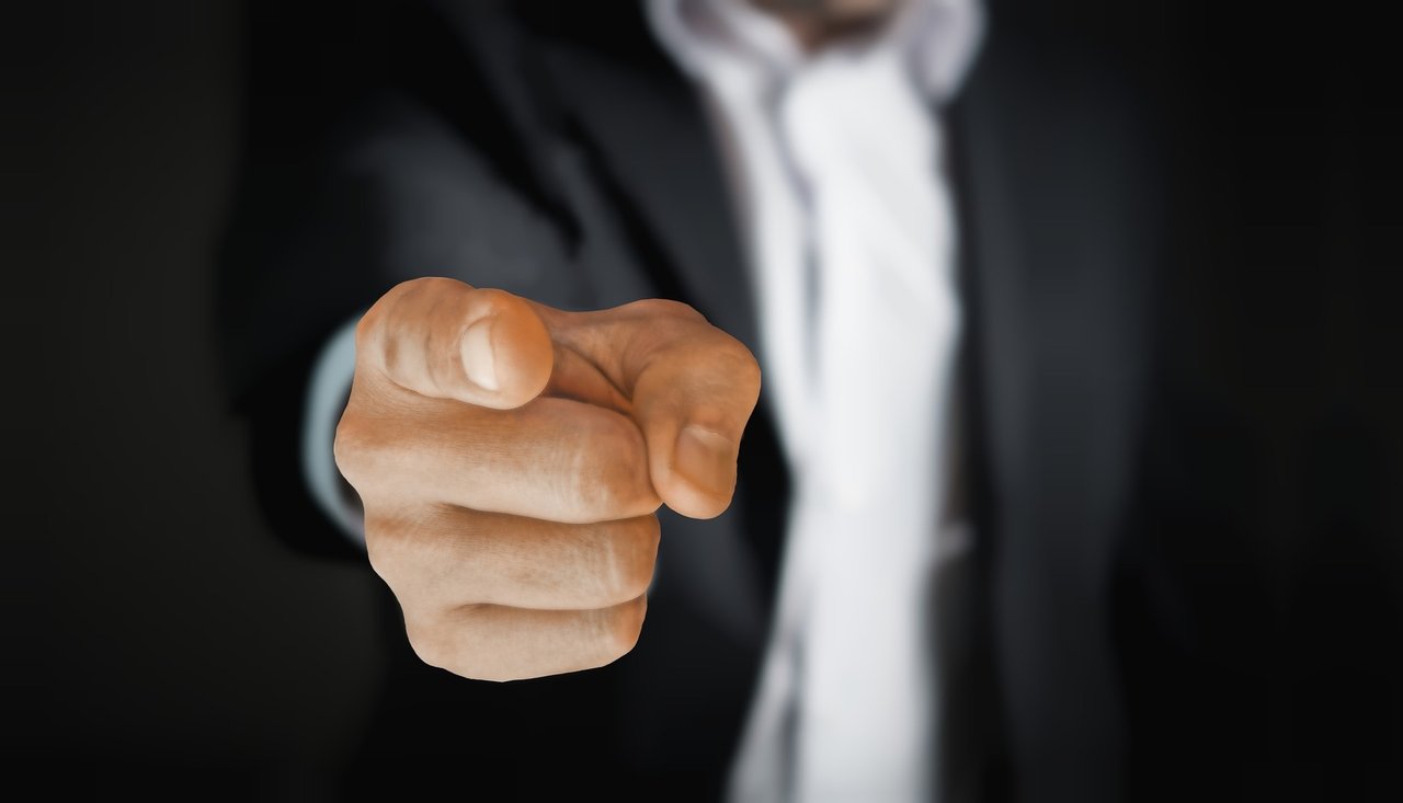 pointing-g58d9c2d65_1920.jpg