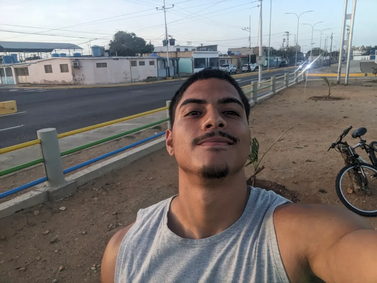 fBqvuOiyTeExNefr_PXL_20250701_184403710.MV.webp