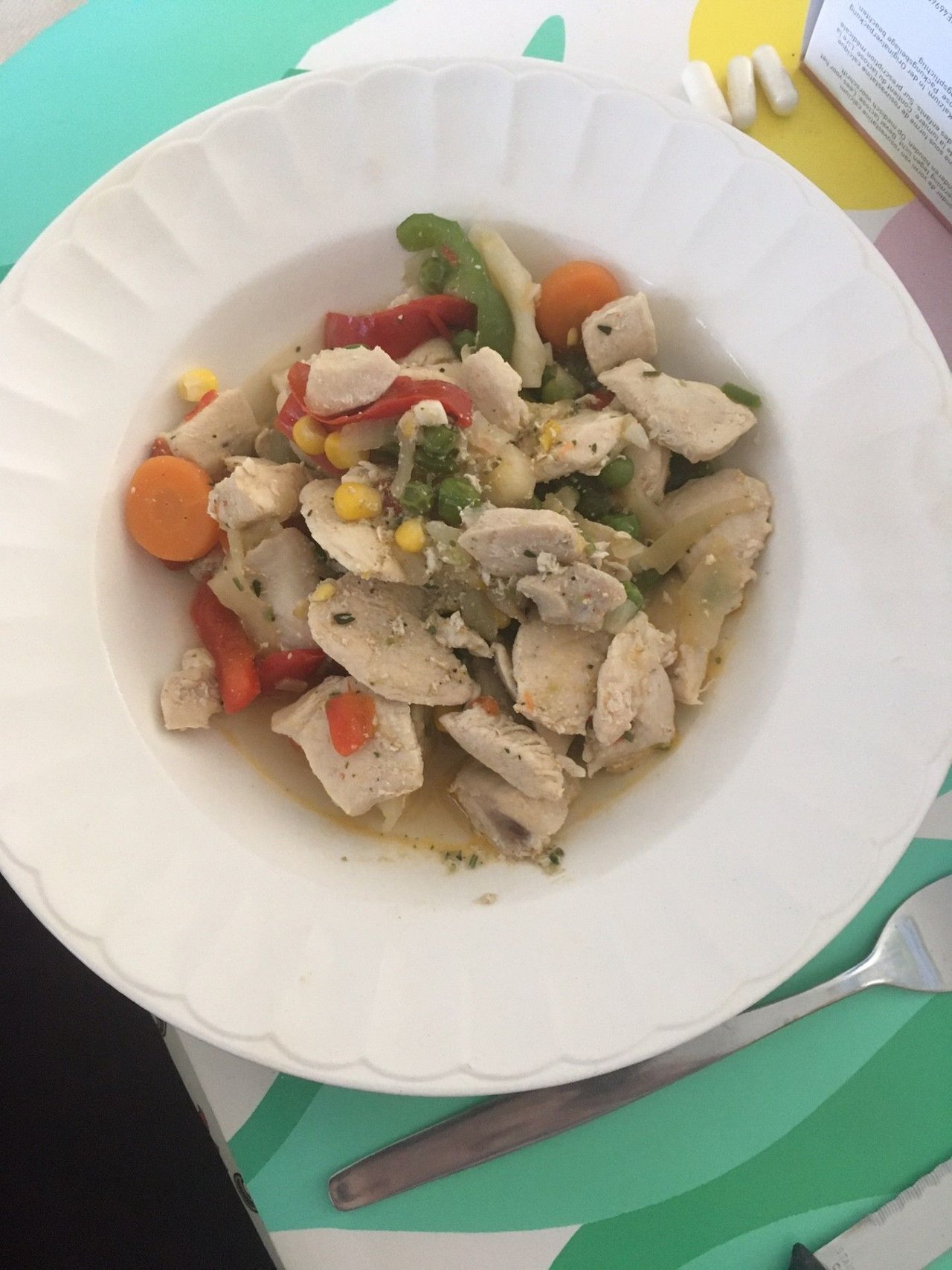 26avr25 poulet poivrons ail mix fr oignons.jpg