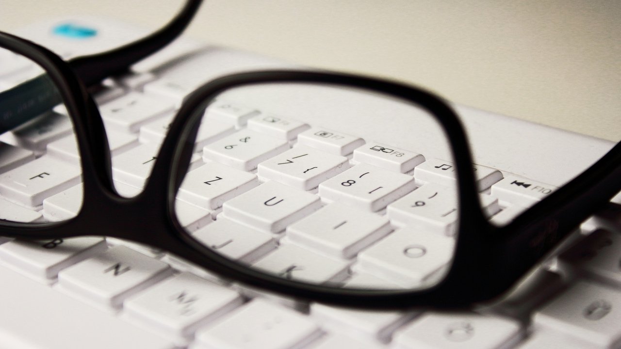glasses2211445_1920.jpg