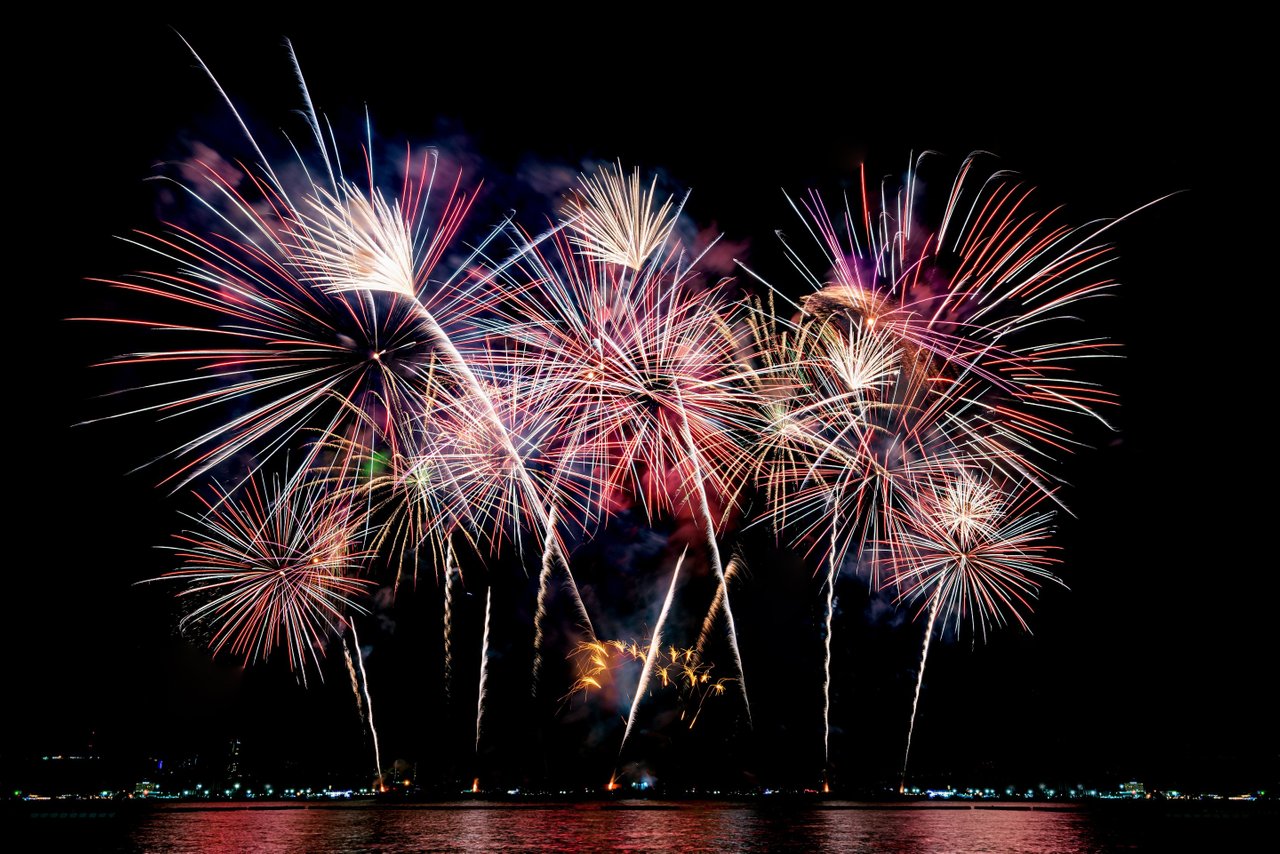 fireworksdisplay.jpg