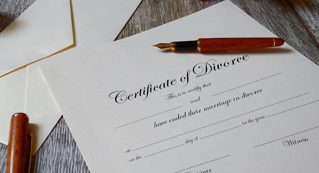divorce-5798968_1280.jpg