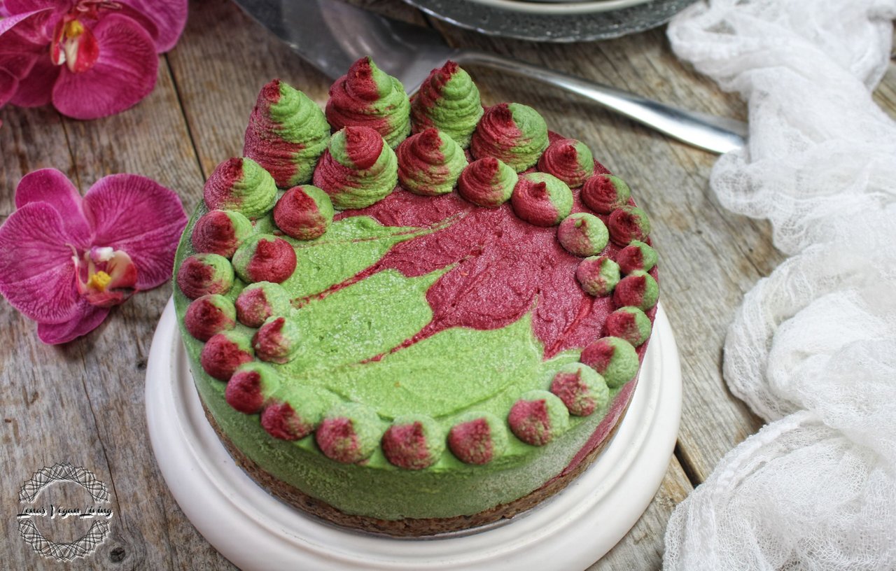 by @lenasveganliving