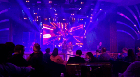 It was a night show at the entertainment lounge 😆