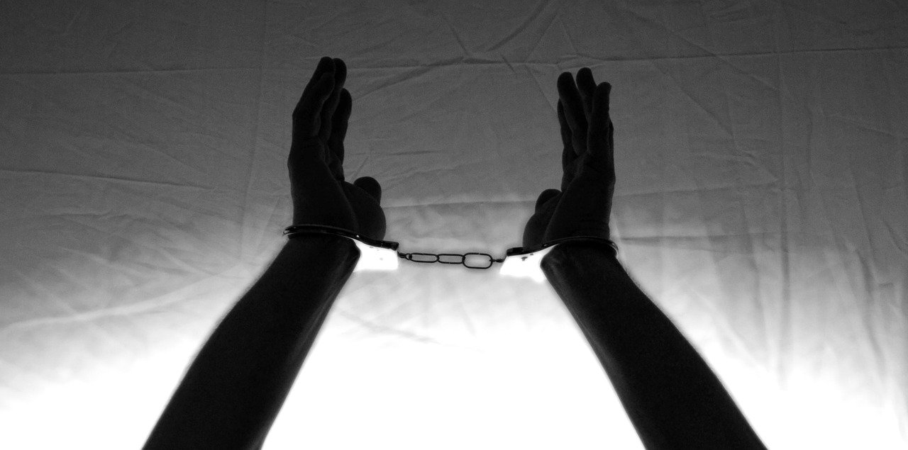 hands-1655520_1280.jpg