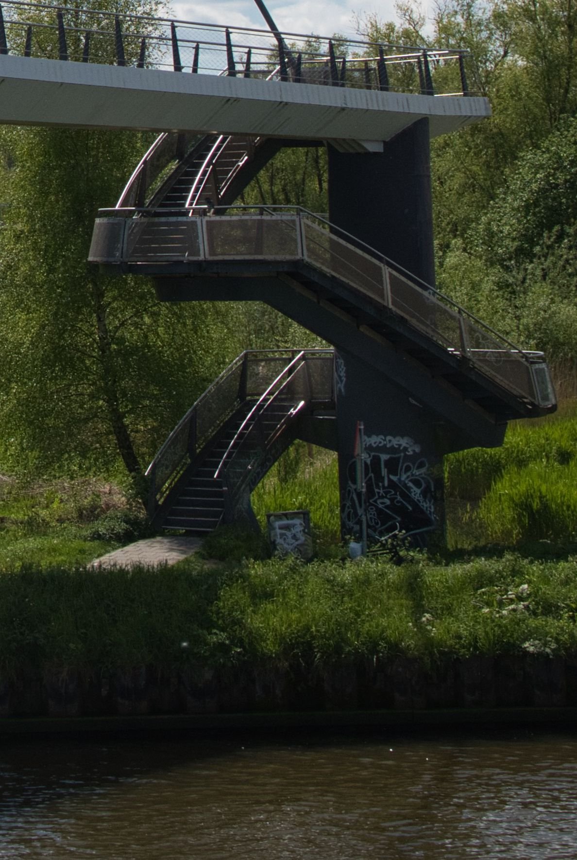 dam11.jpeg
