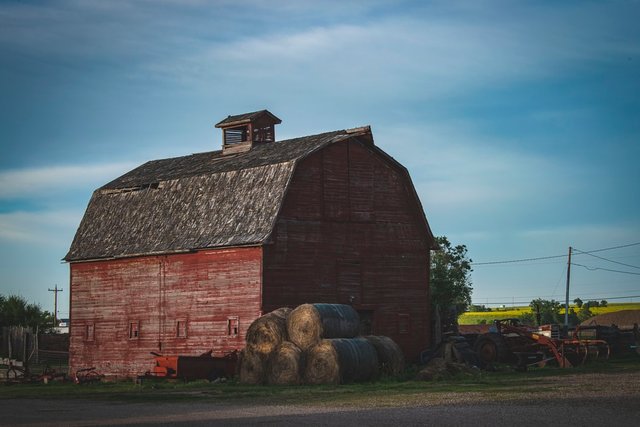 barn