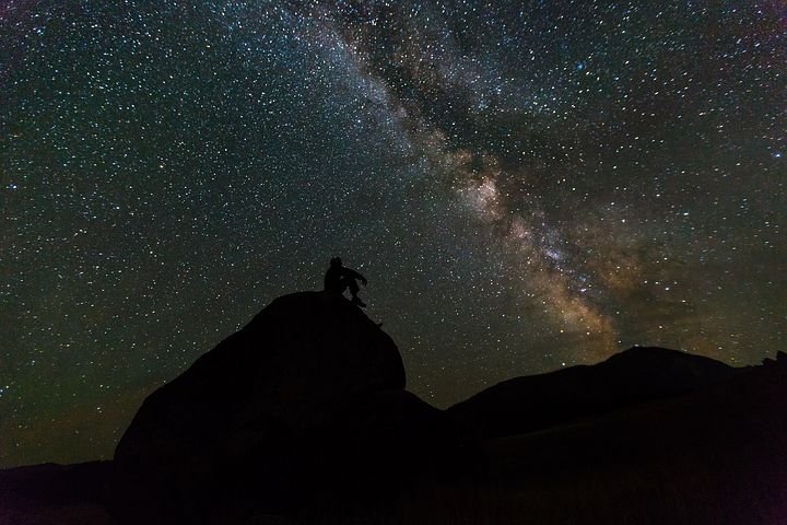 milky-way-916523__480.jpg