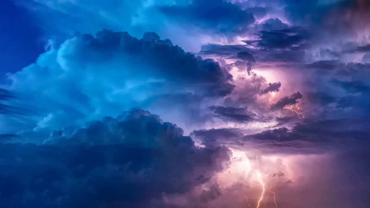 thunderstorm-3625405_1280.webp