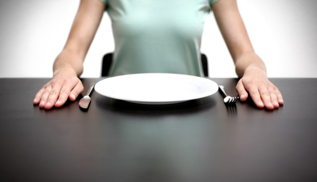 Fasting Green Shirt Chick, Plate, Boobs Top, empty plate, 2 forks, hands on table download.jpeg