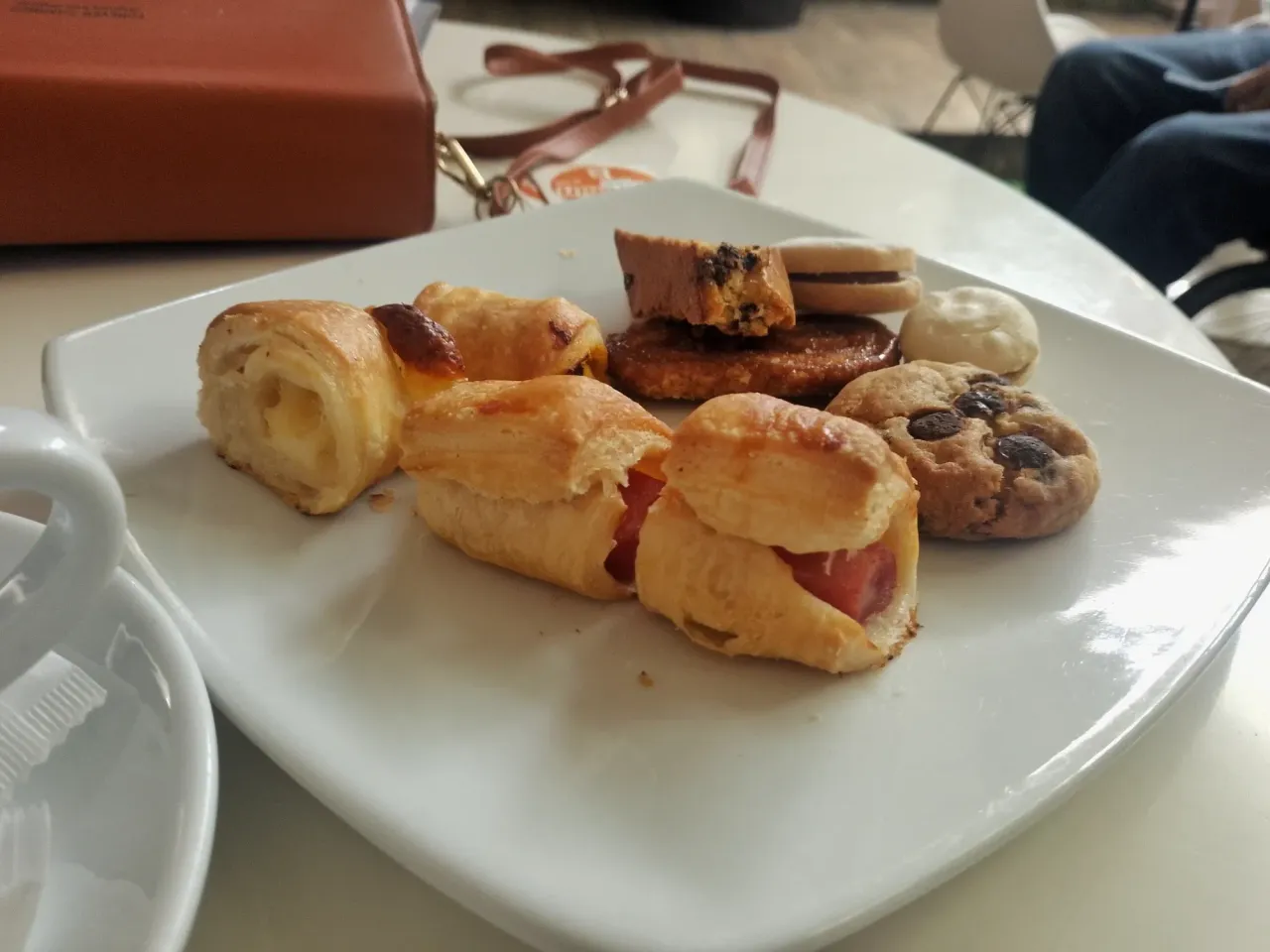 yC9WHxyajQ5L0DF1_1000518590-01.webp