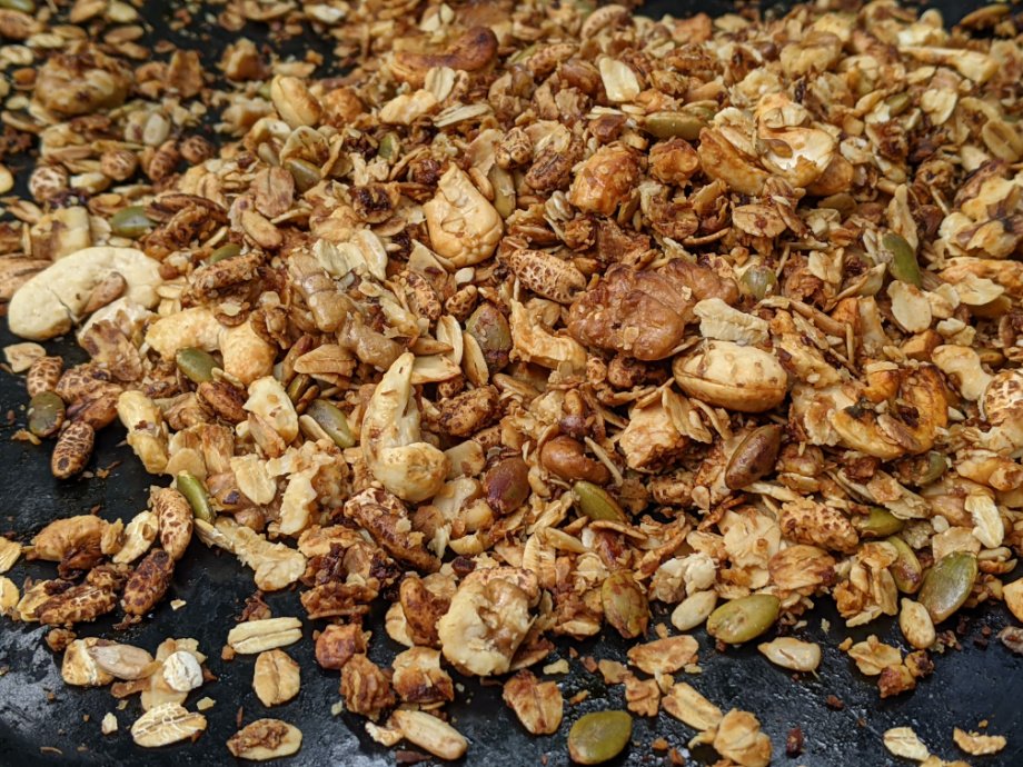 homemade-granola-5.jpg