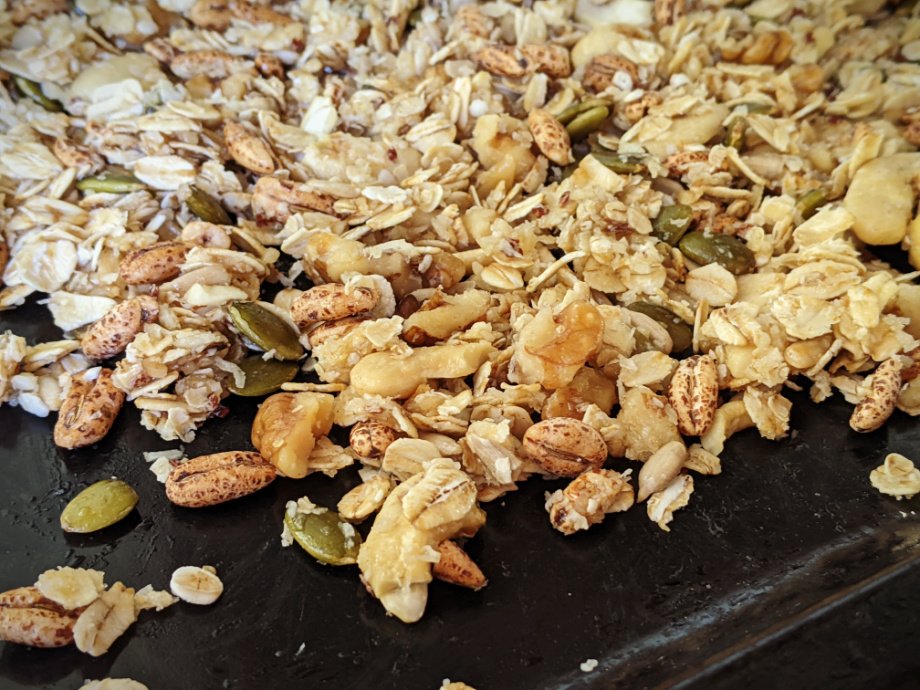 homemade-granola-4.jpg