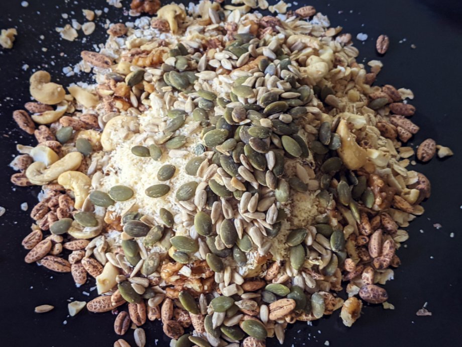 homemade-granola-3.jpg