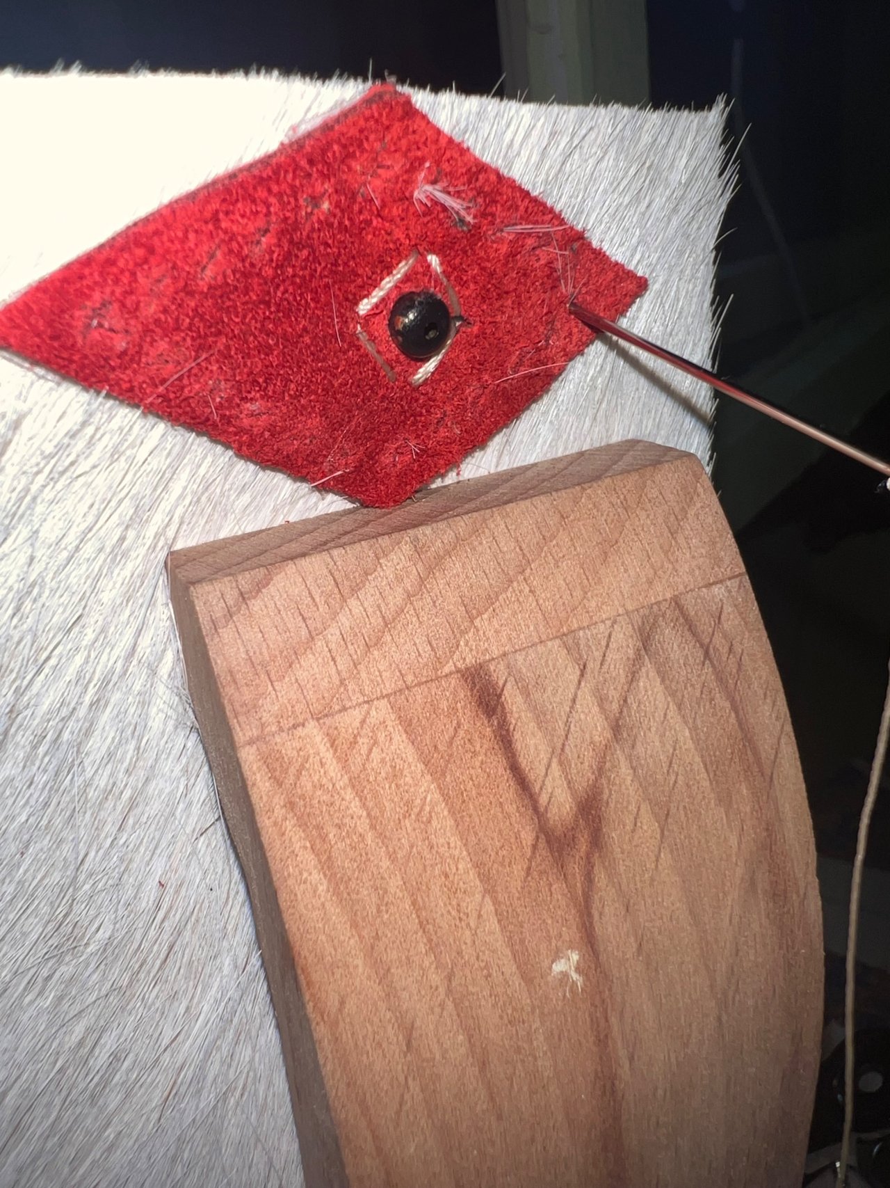 Stitching the second part of the closing system