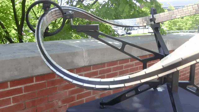 superconductormobiusstrip.gif