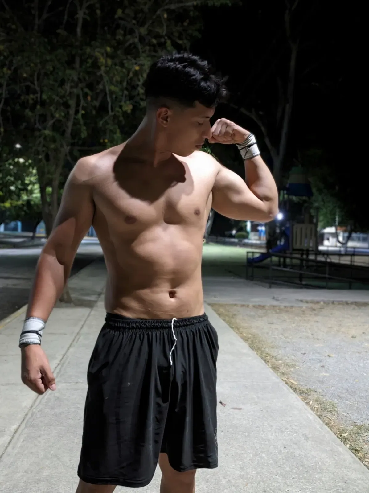WHTuhjNvgFAEFNHu_1000330272.webp