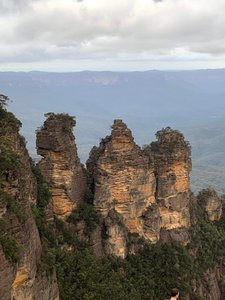 Trzy Siostry w Górach Błękitnych. Piękna legenda, busz po pożarze oraz jak giną turyści w Australii
