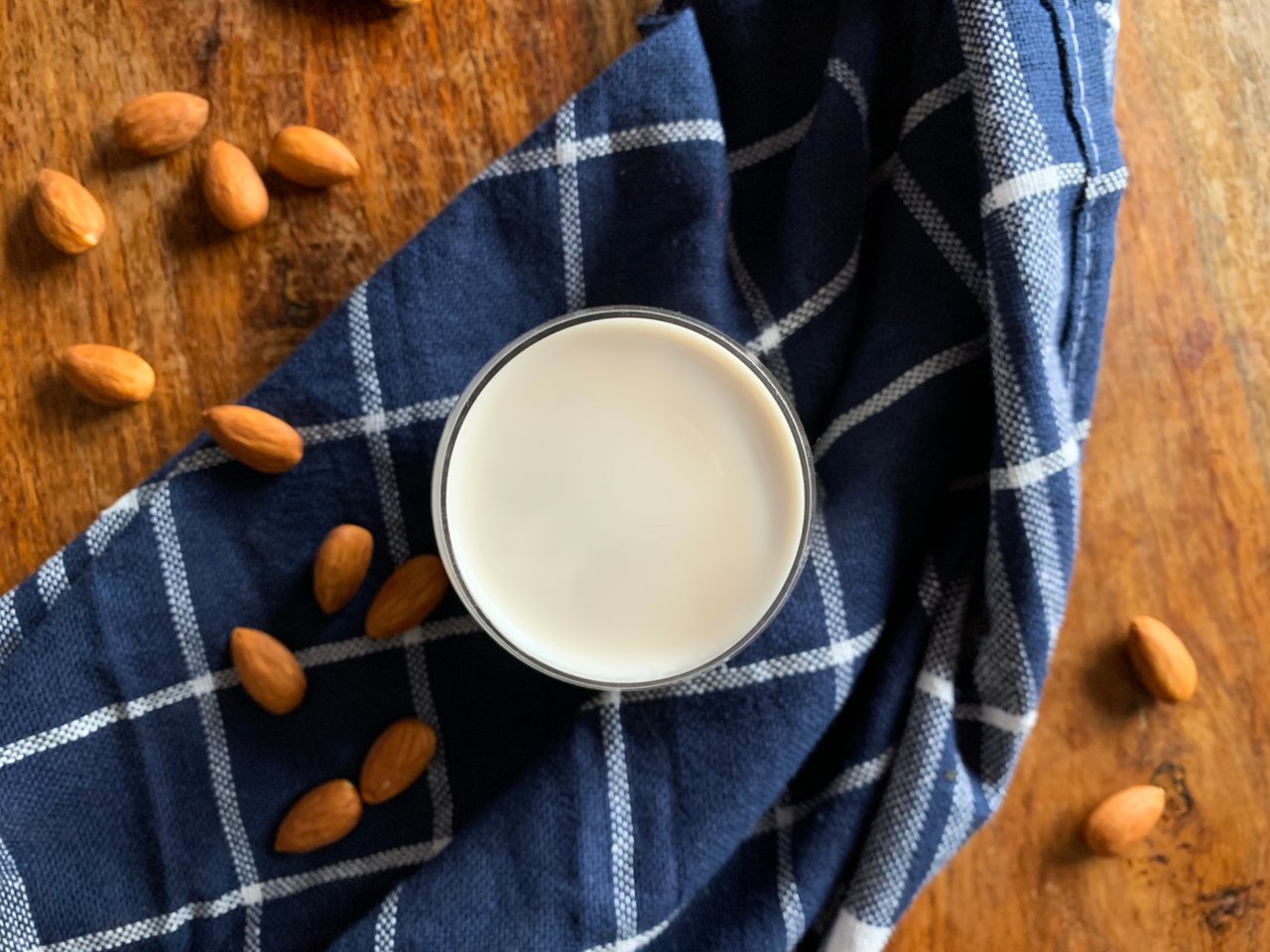 Almond Milk.jpg