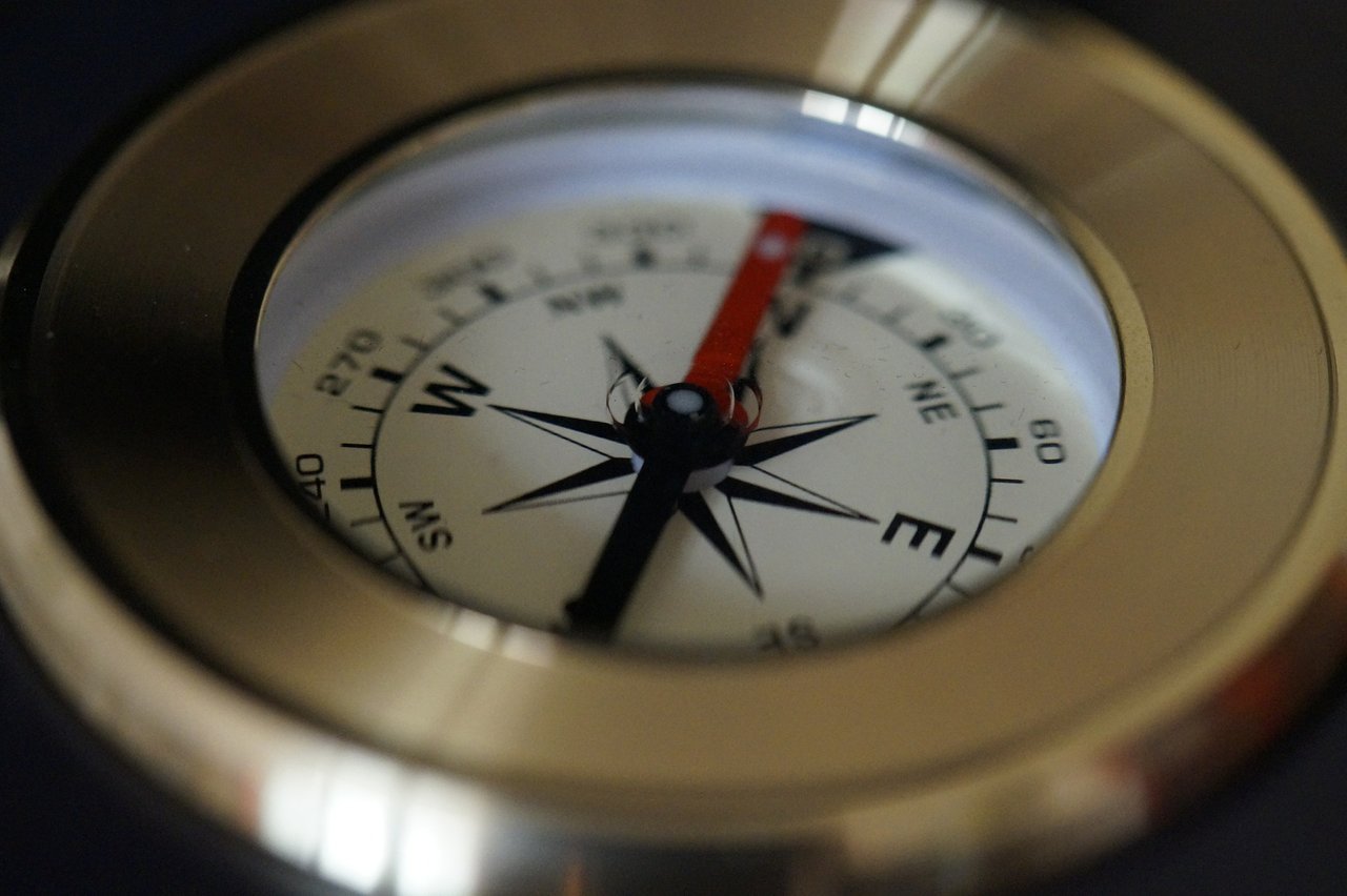 compass-356769_1920.jpg
